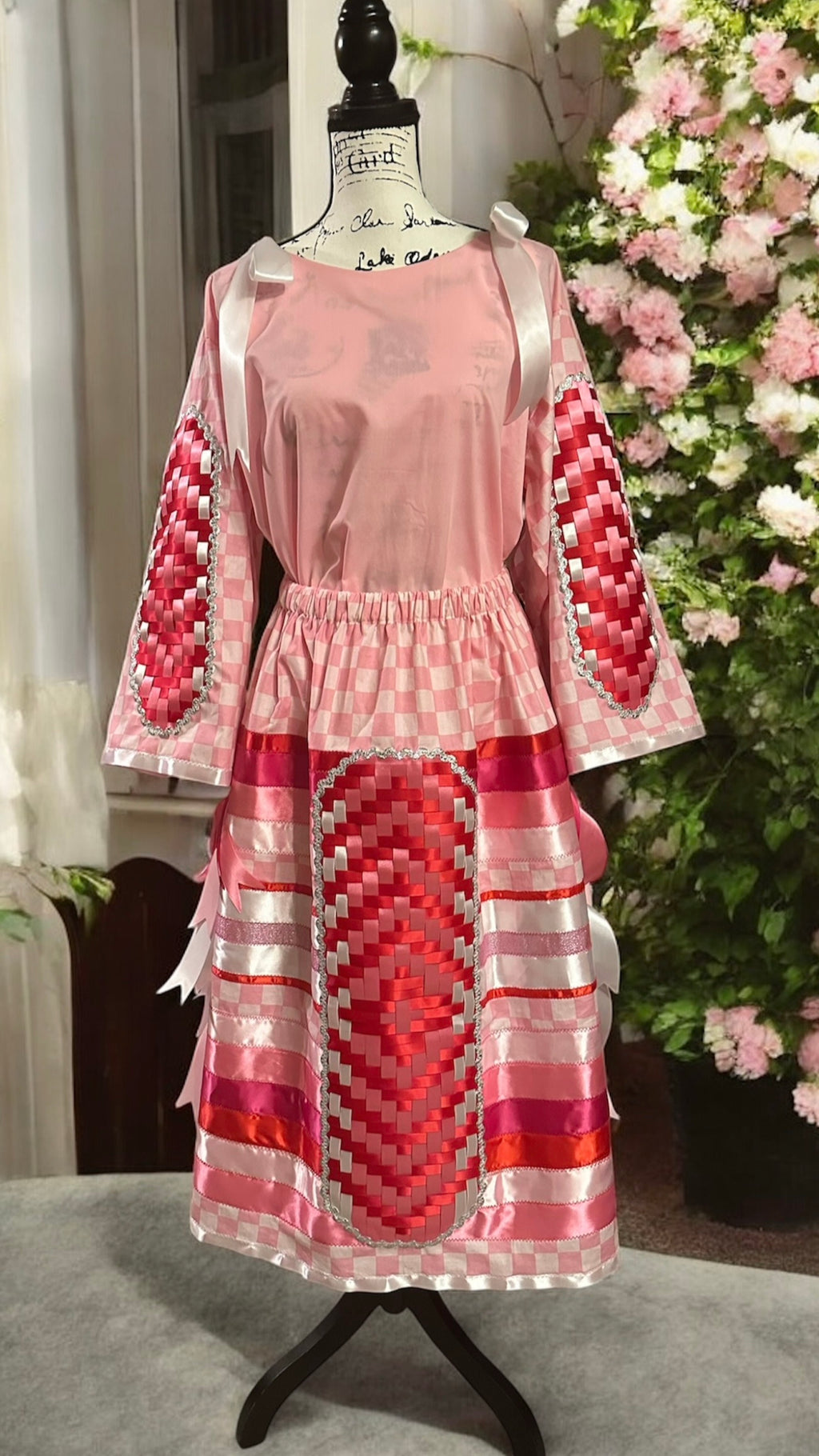 Stunning Tradition in Pink!